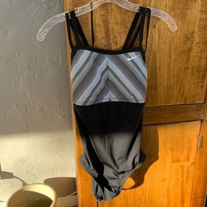 NWT Nike One Piece Black Swimsuit size S